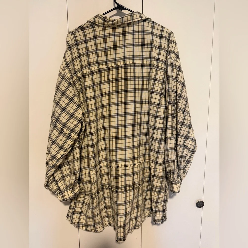 Talulah Plaid Button Up Tunic size medium - Picture 4 of 5